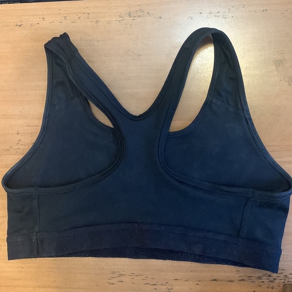 Nike sports bra - Picture 2 of 3